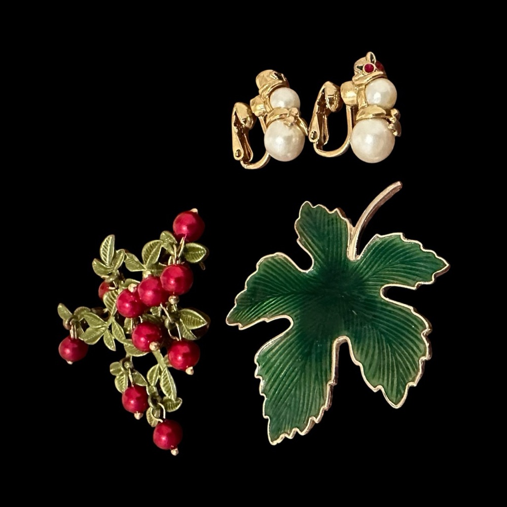 Elegant Gold and Green Leaf Brooch & Avon snowman ⛄️ clip on earrings